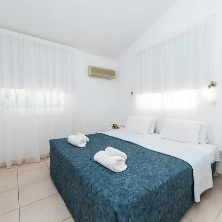 Fig Tree Z Paralimni