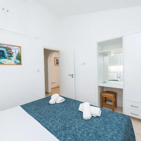 Penzion Fig Tree Z 4*