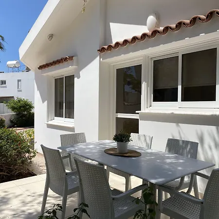 Fig Tree Z باراليمني