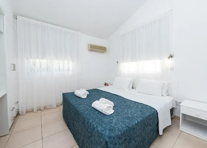 Fig Tree Z Paralimni