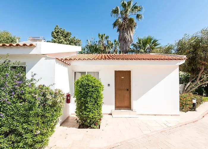 Fig Tree Z 4* Paralimni